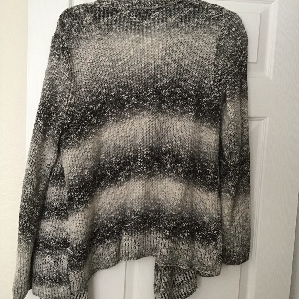 Sweater - Picture 3 of 4